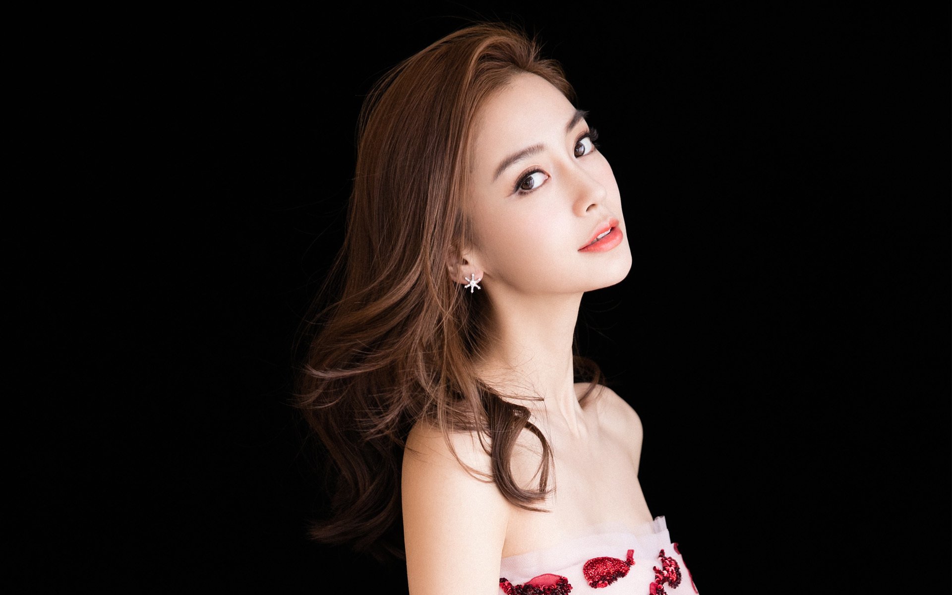 开云体育在线-中国香港队赛制分析：如何通过细致配合在团体赛中打出高效配合