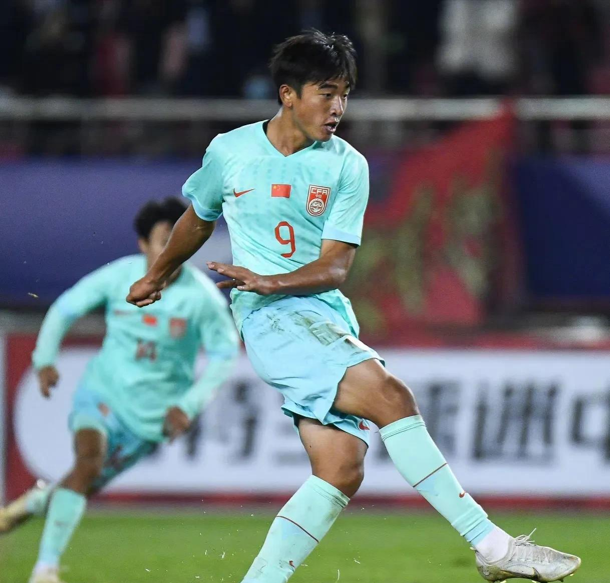 “中国足球新希望：U18队亚洲杯杀入决赛！”