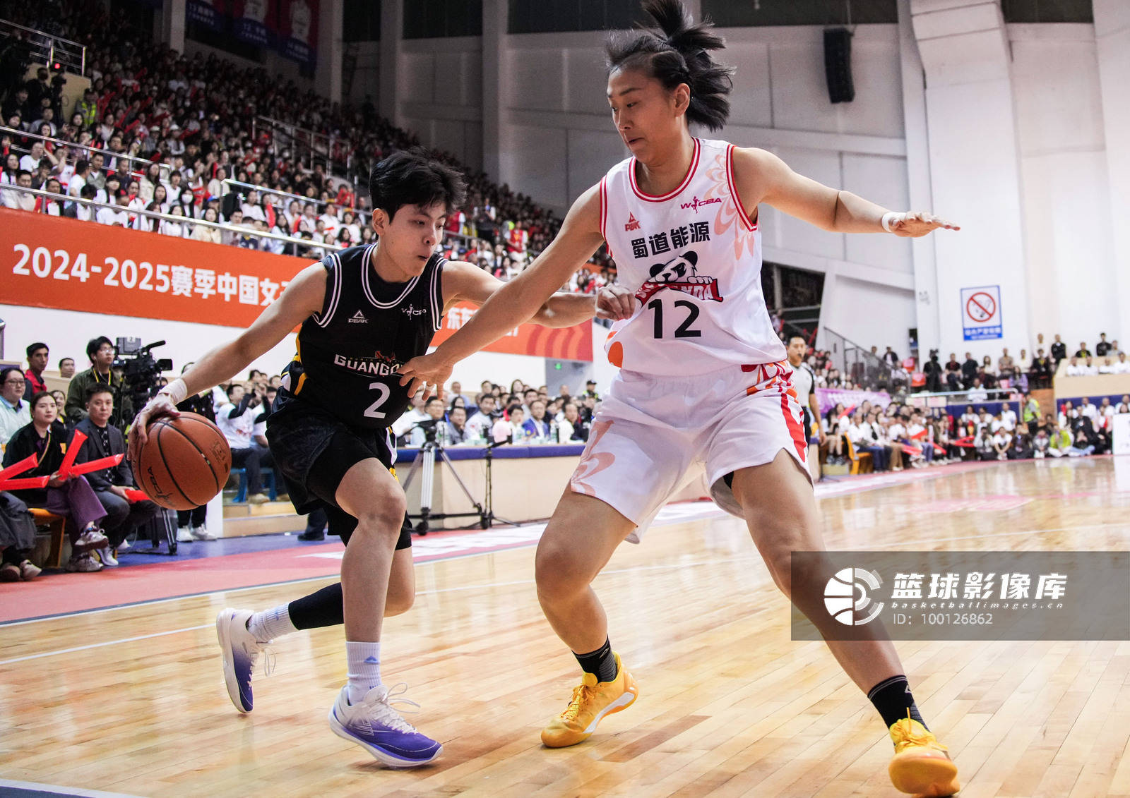 女性篮球员在中国体育中的崛起