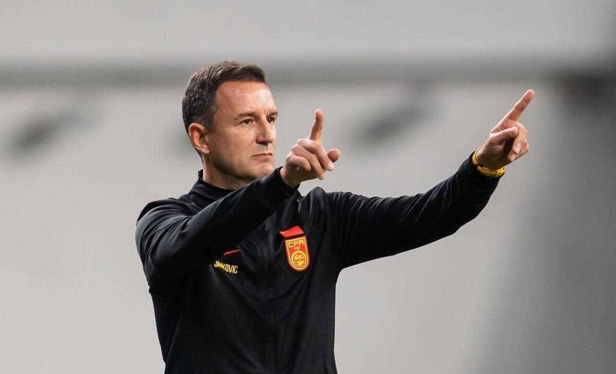 球场上的压力：五大联赛中的心理战的简单介绍