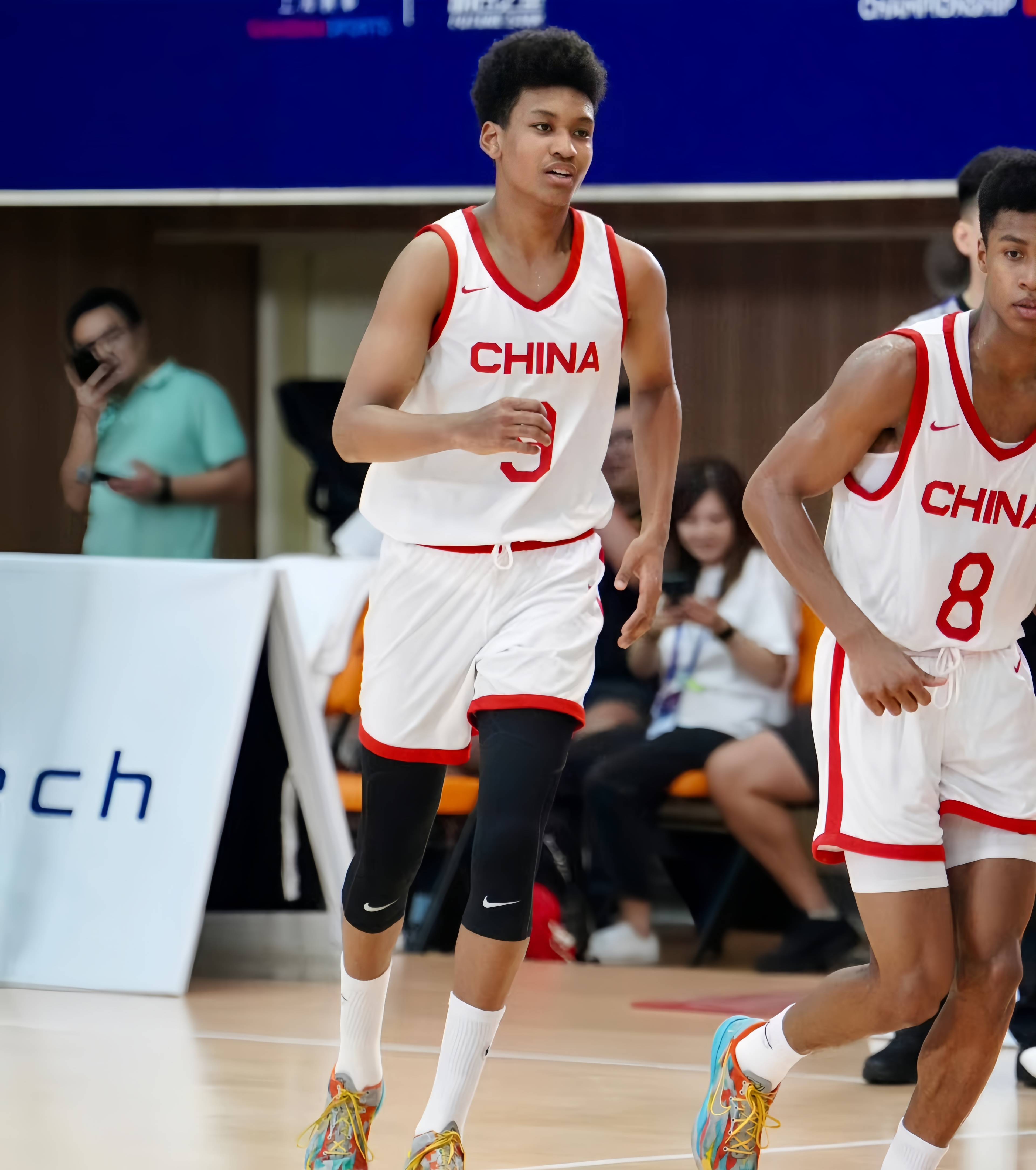 赛季初的惊人表现:CBA新星的崛起 赛季初的惊人表现:CBA新星的崛起